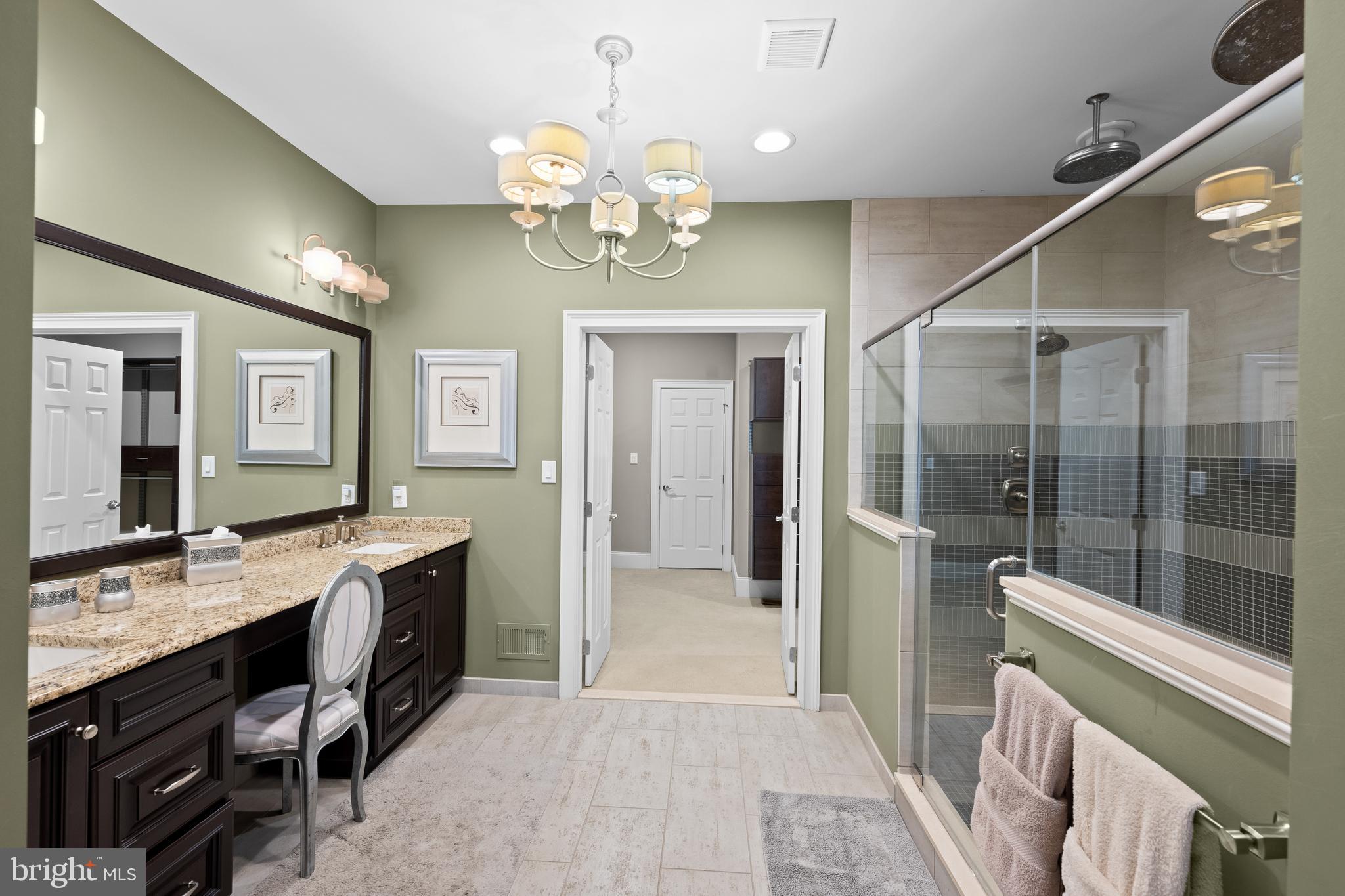 303 Orchard Ln