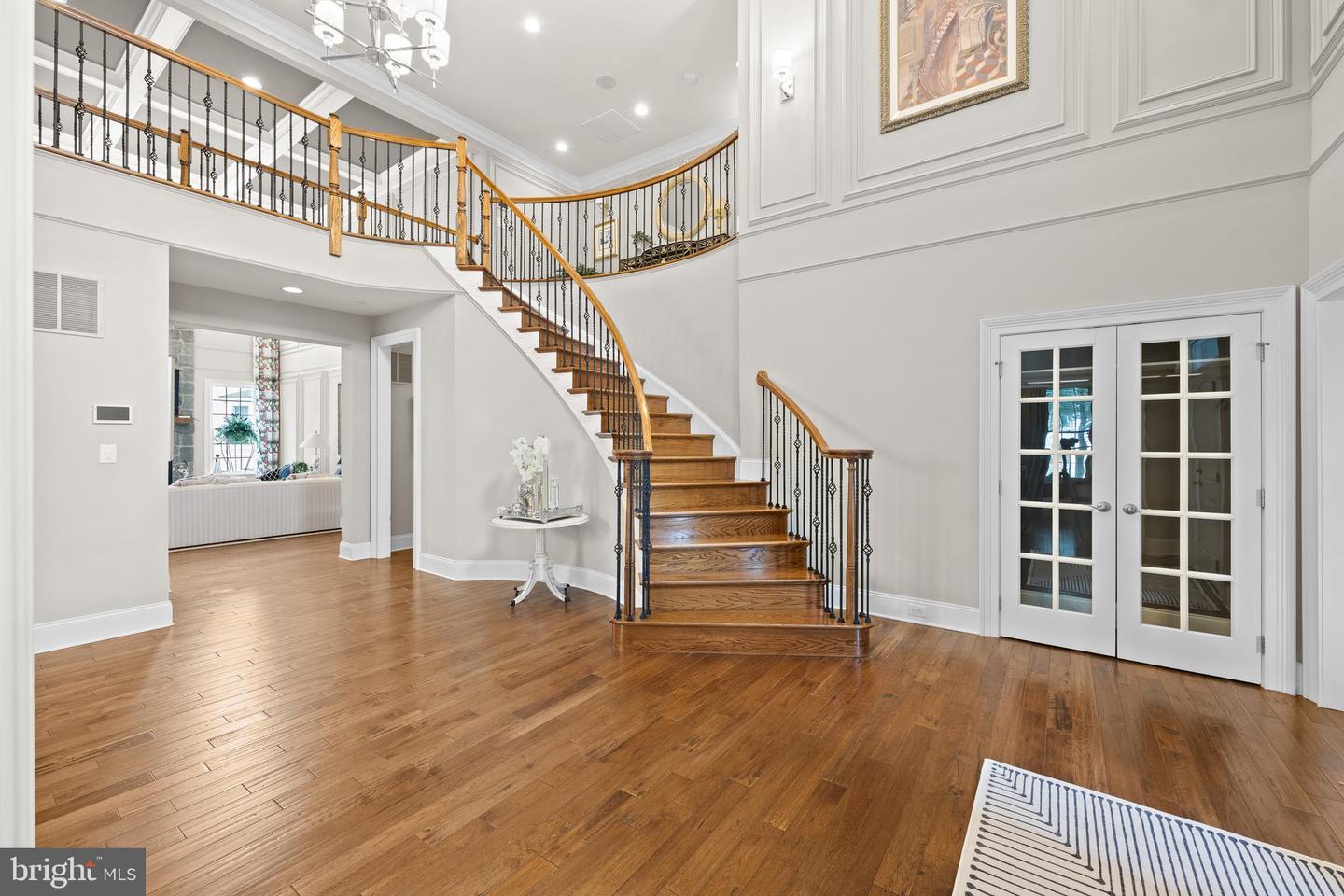 303 Orchard Ln