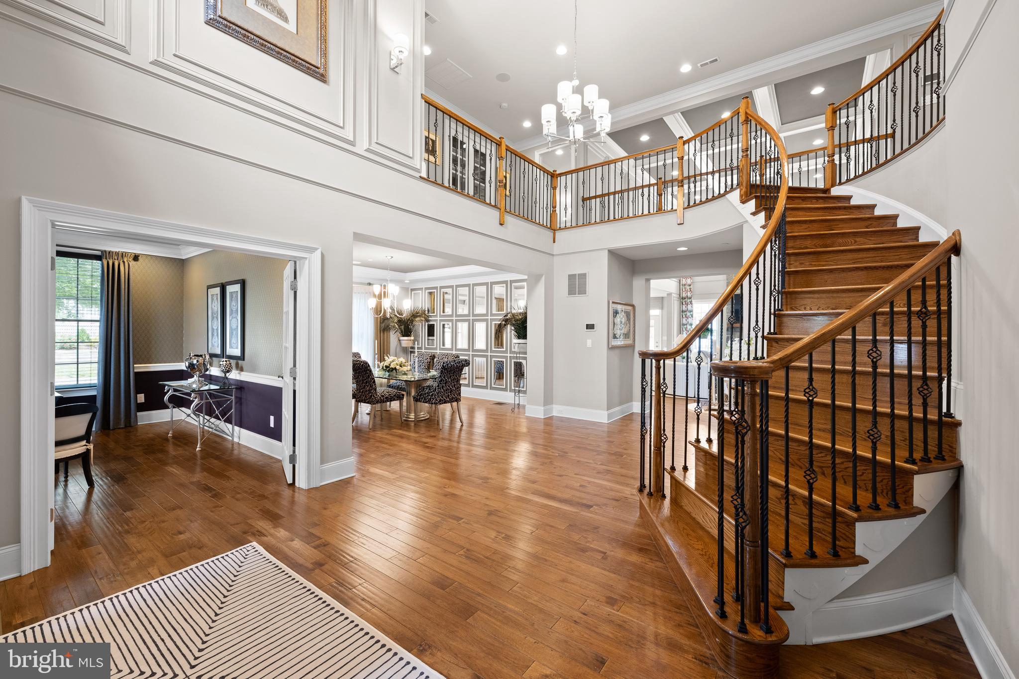 303 Orchard Ln