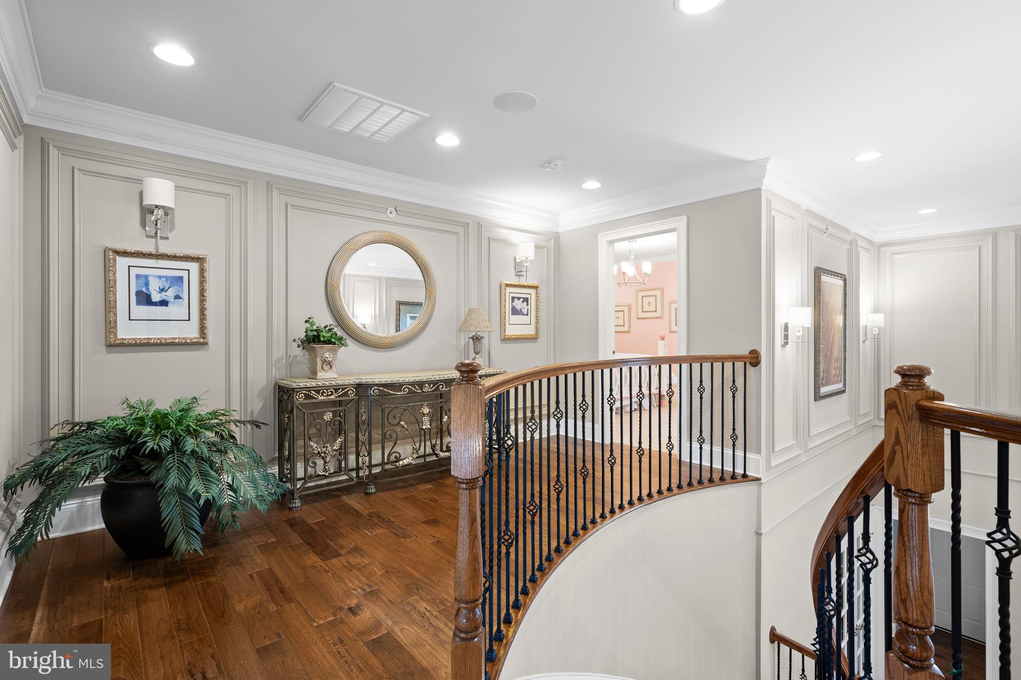 303 Orchard Ln