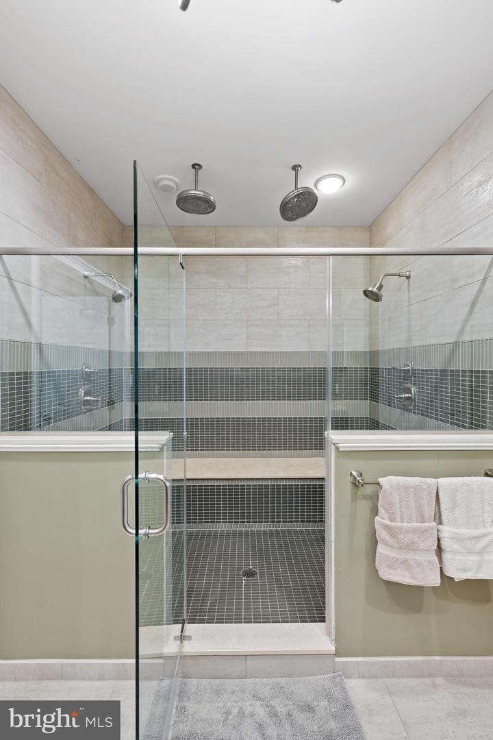 303 Orchard Ln