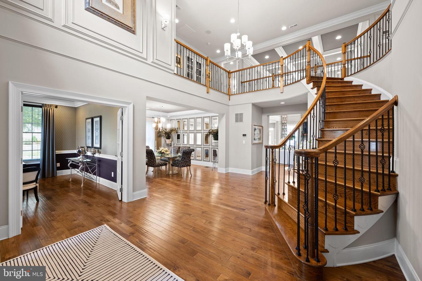 303 Orchard Ln