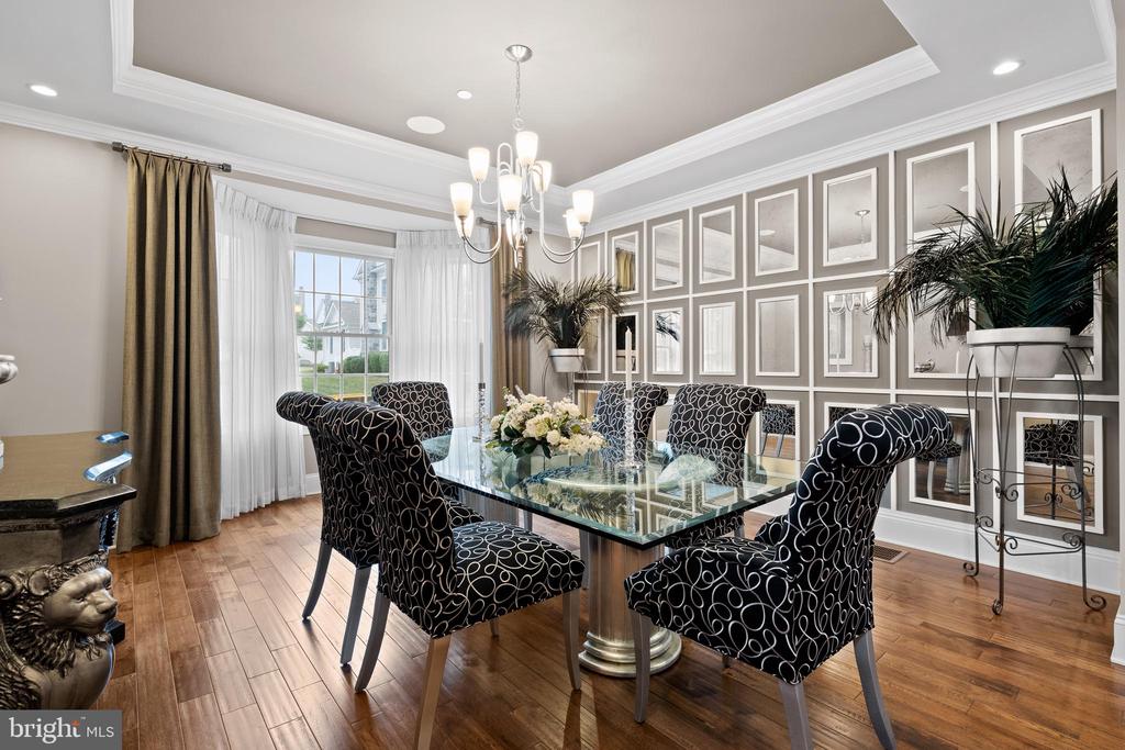 303 Orchard Ln
