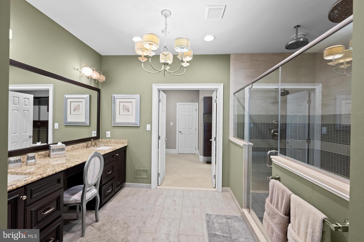 303 Orchard Ln