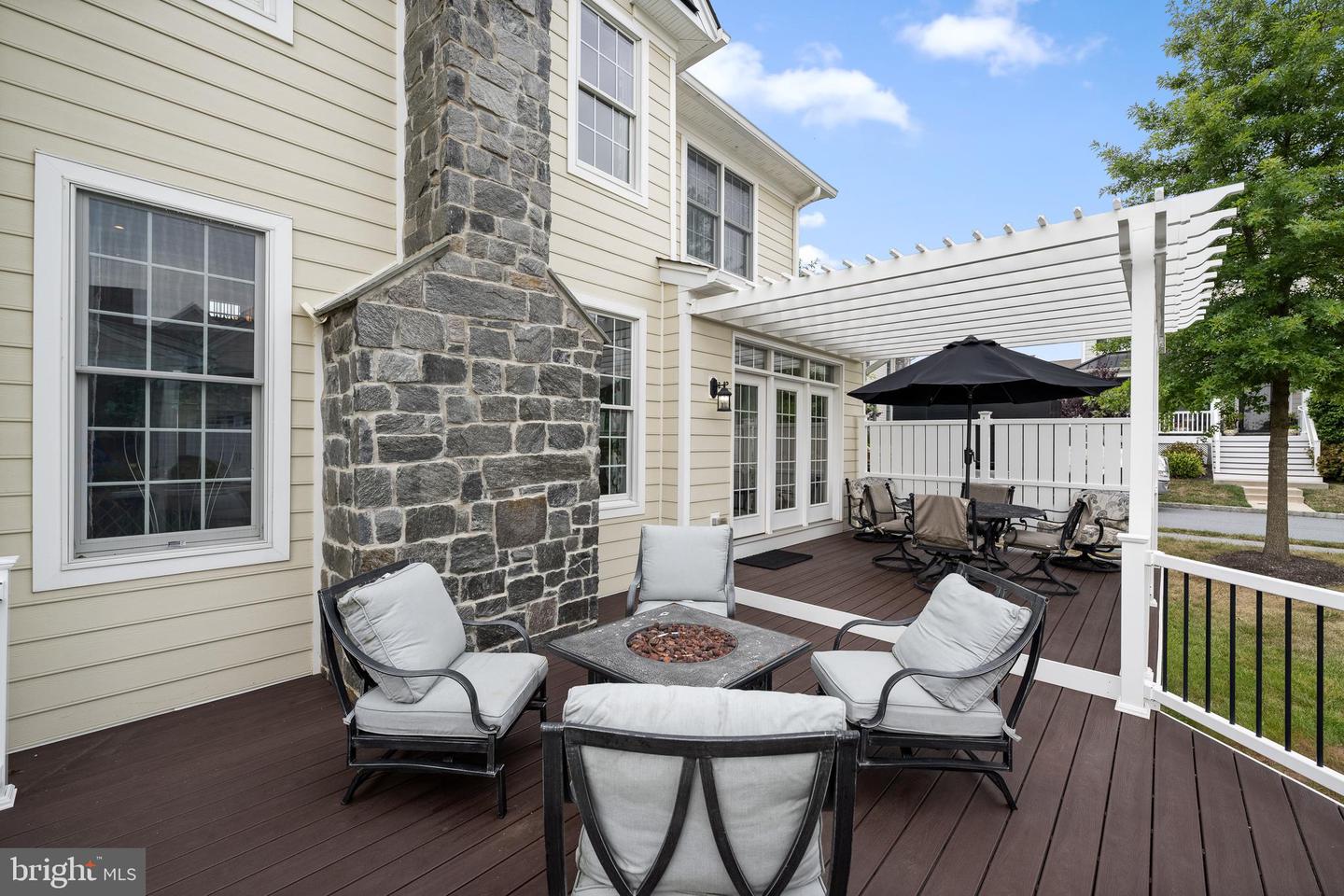 303 Orchard Ln