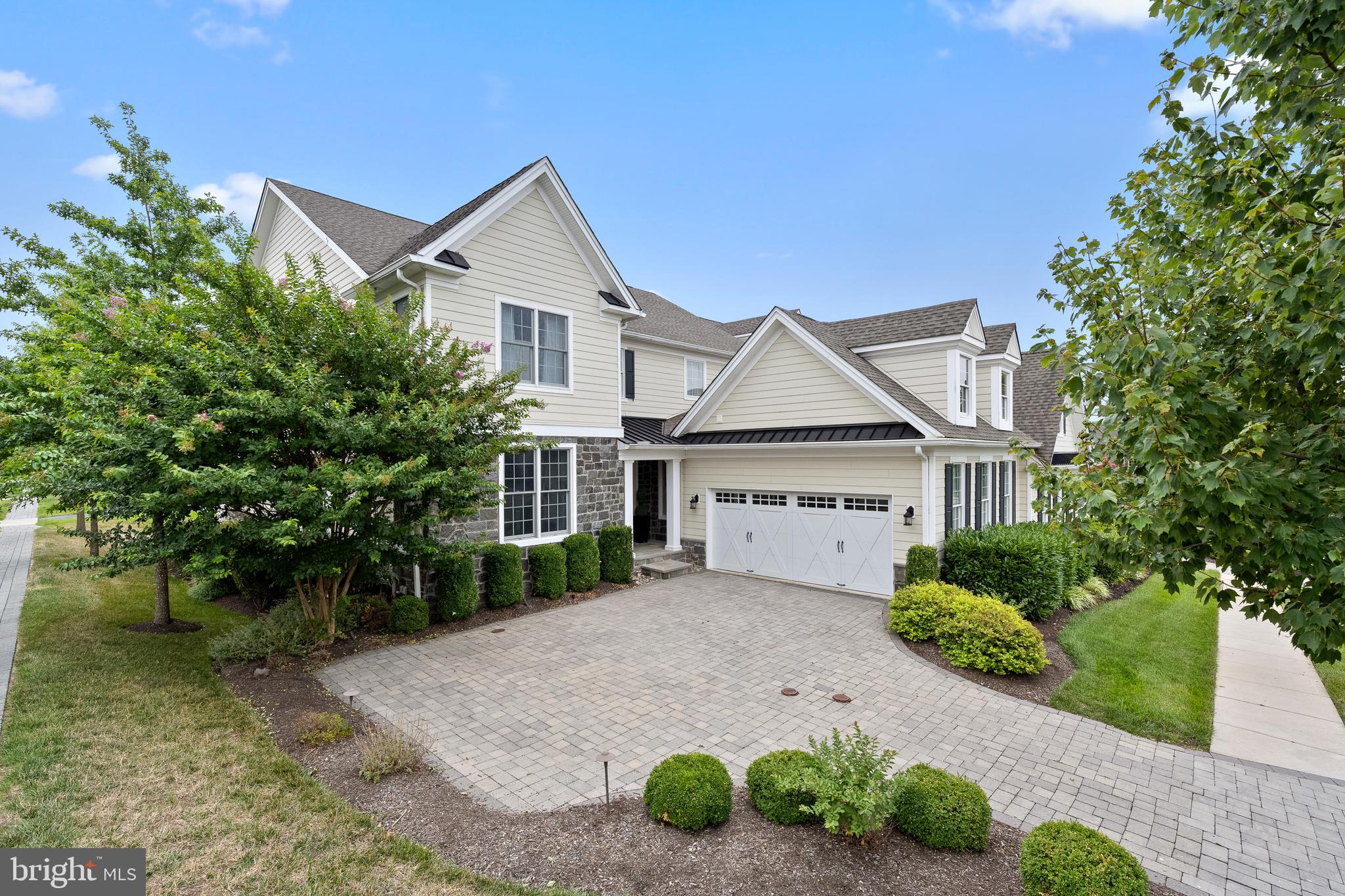 303 Orchard Ln