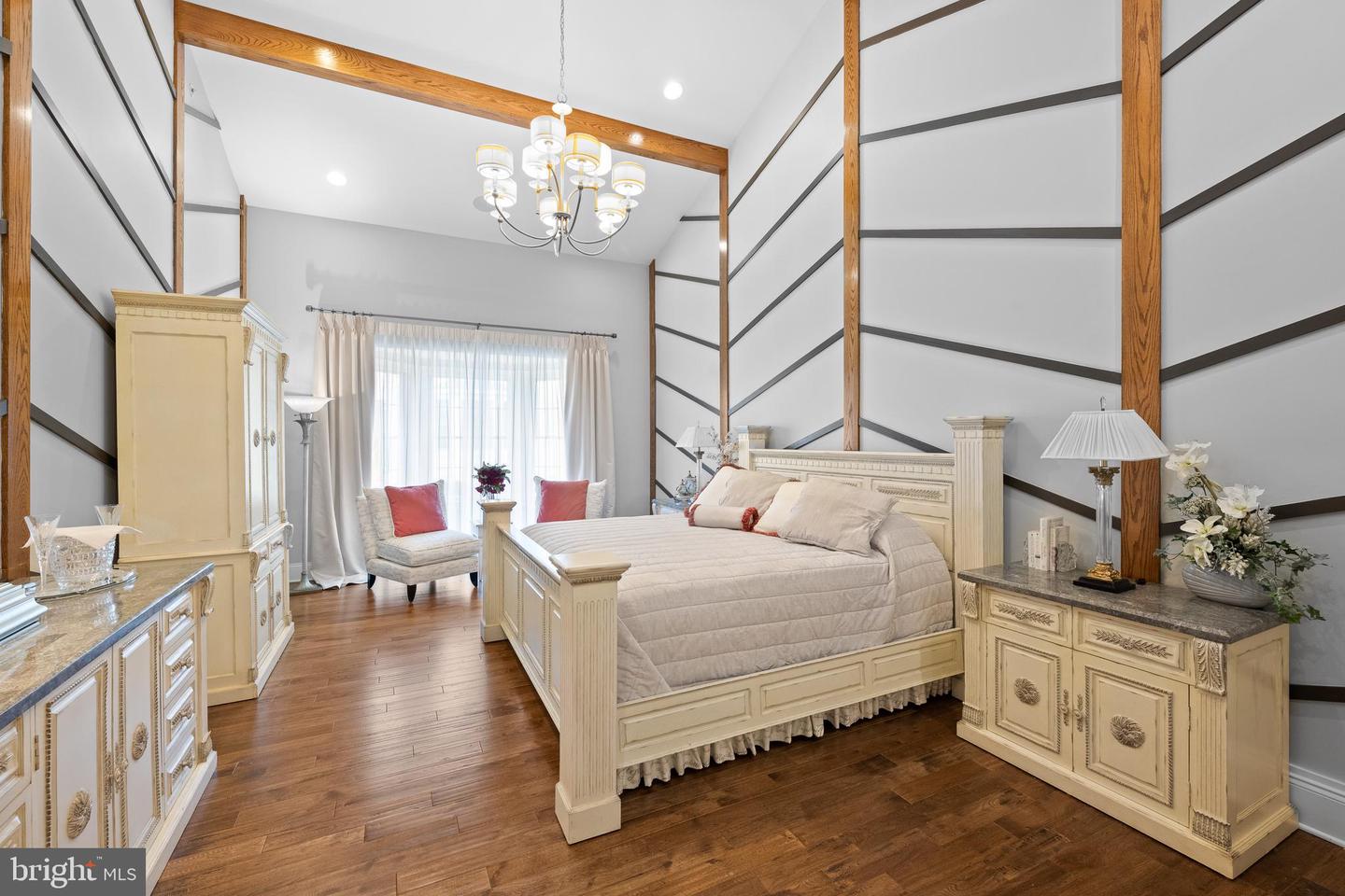 303 Orchard Ln