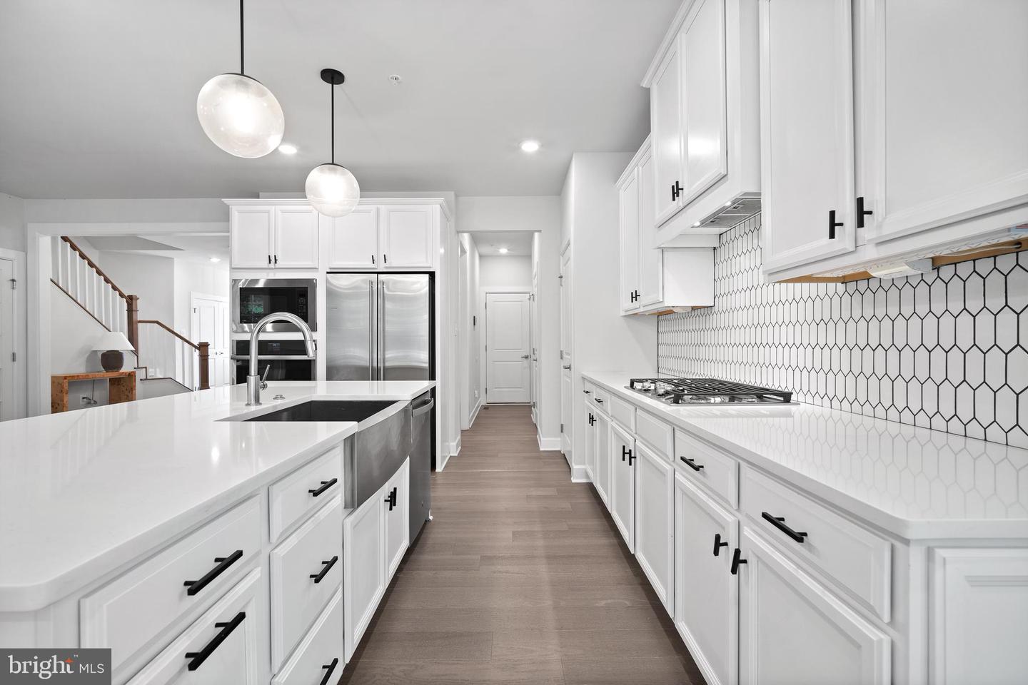 233 W Ponds Edge Dr