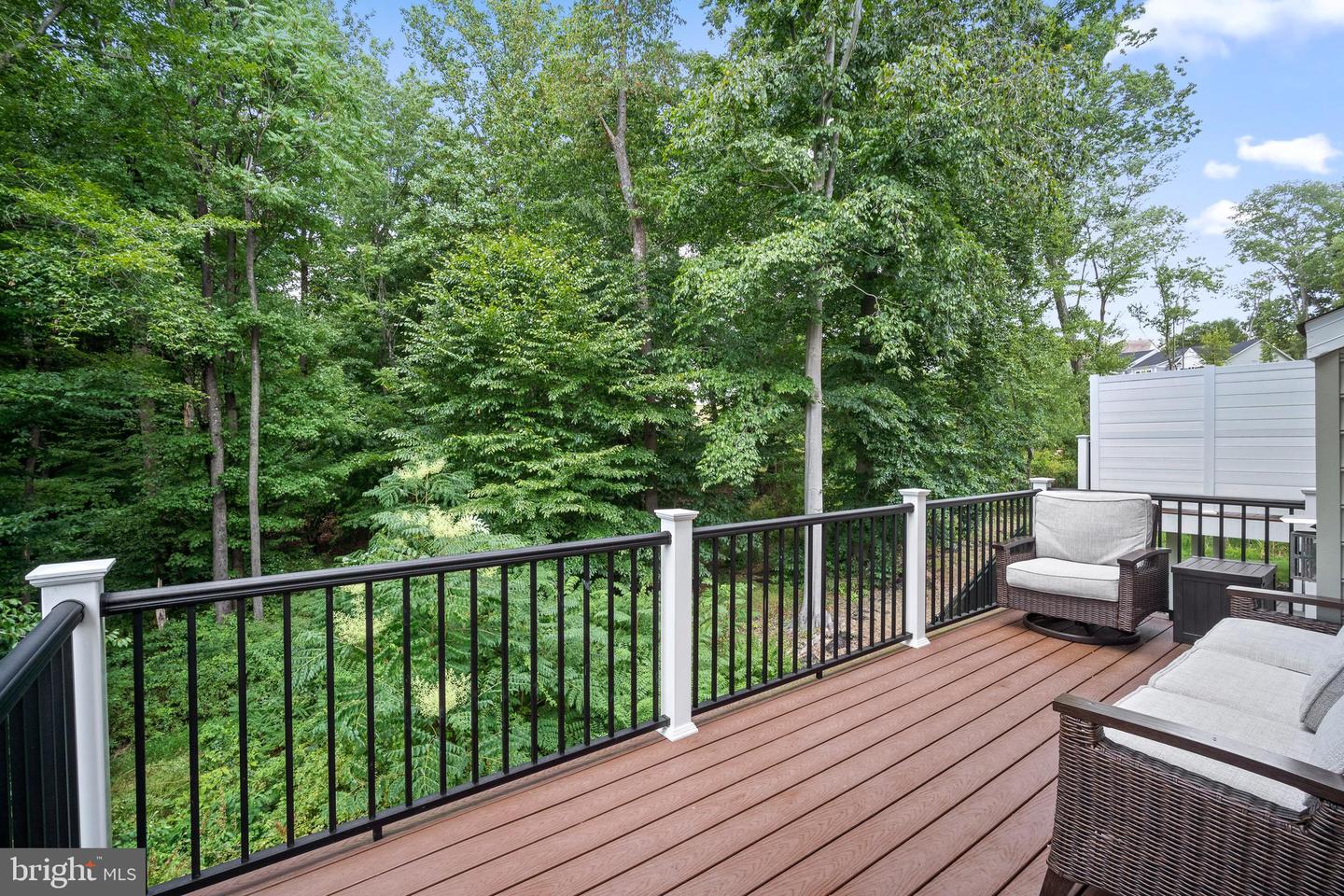 233 W Ponds Edge Dr
