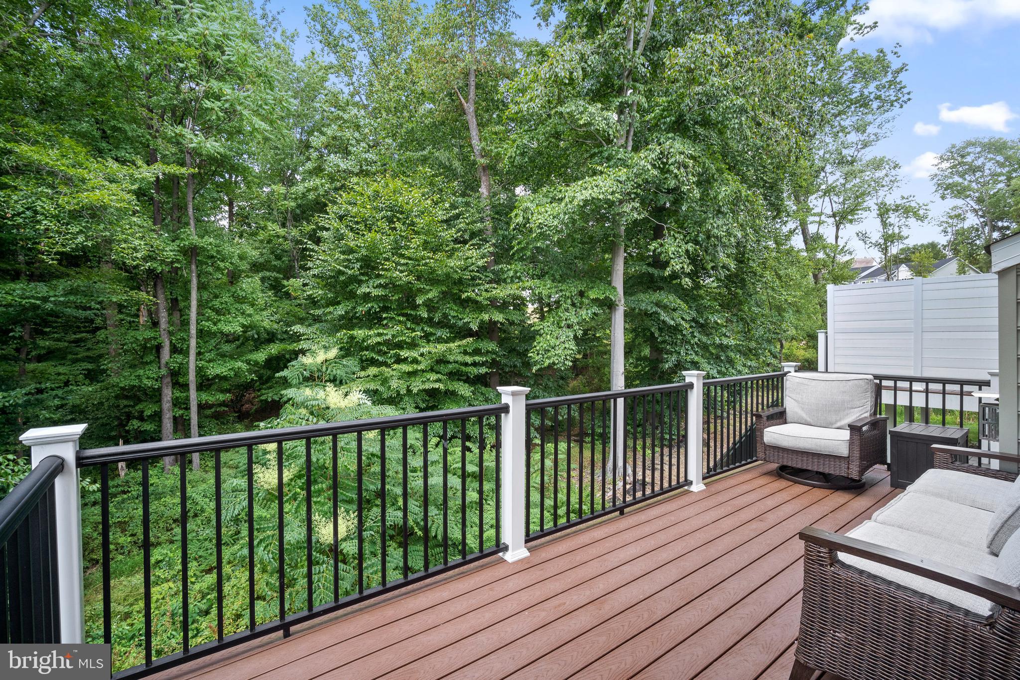 233 W Ponds Edge Dr