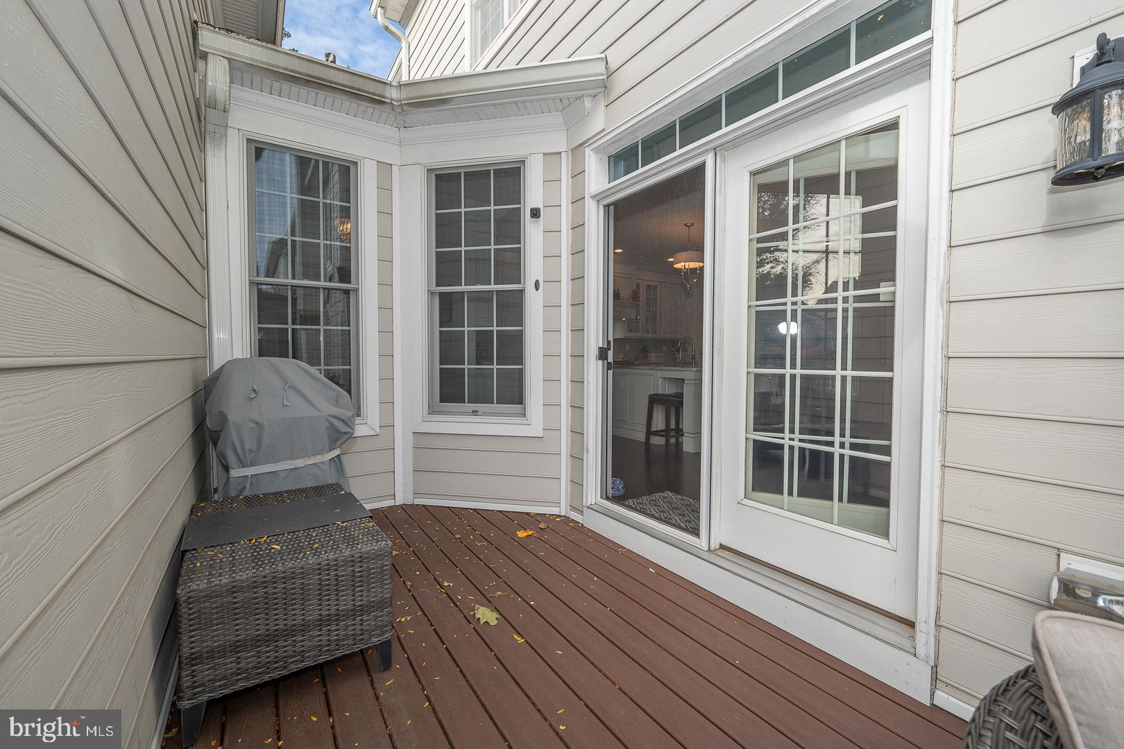 3728 LISETER GARDENS