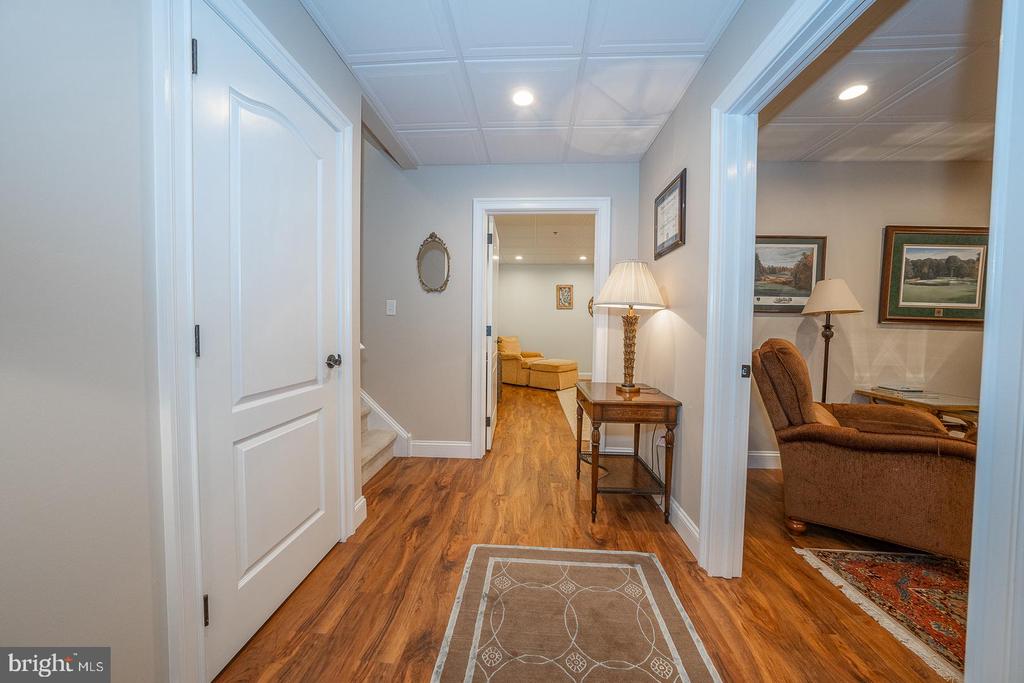 3728 LISETER GARDENS