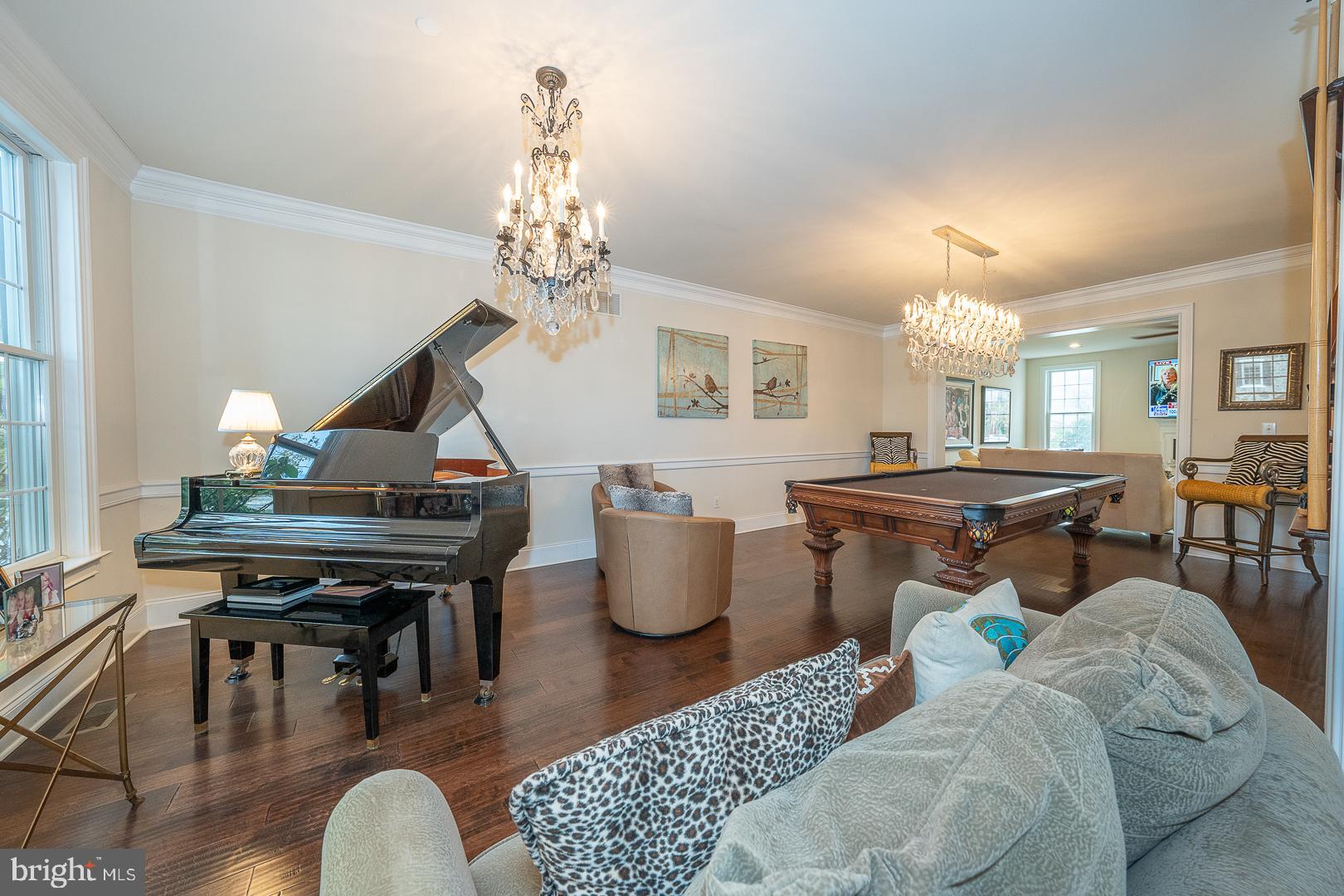 3728 LISETER GARDENS