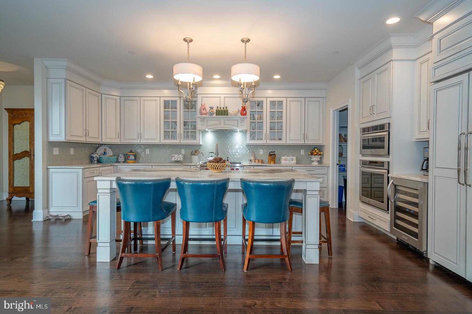 3728 LISETER GARDENS