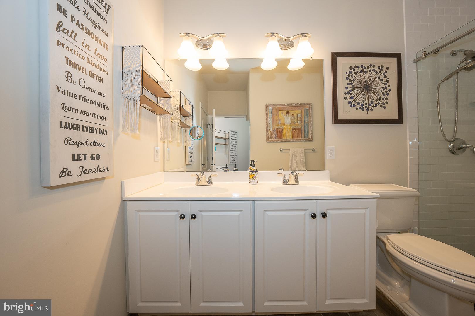 3728 LISETER GARDENS