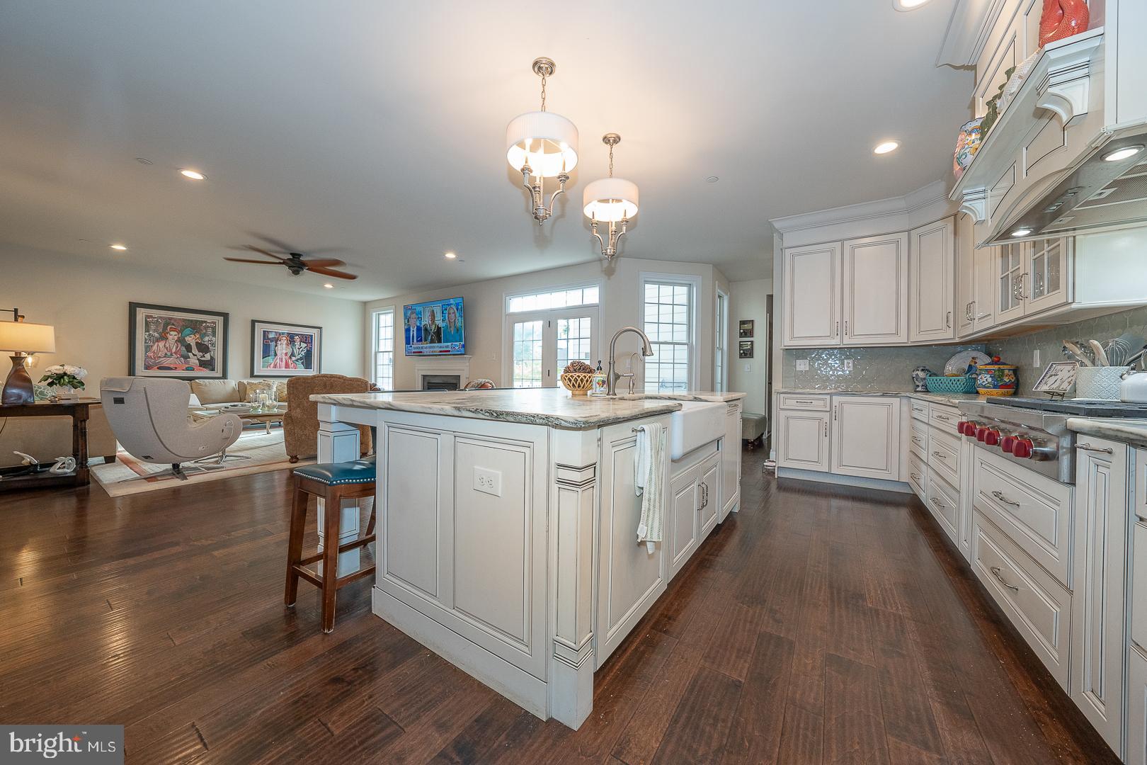 3728 LISETER GARDENS