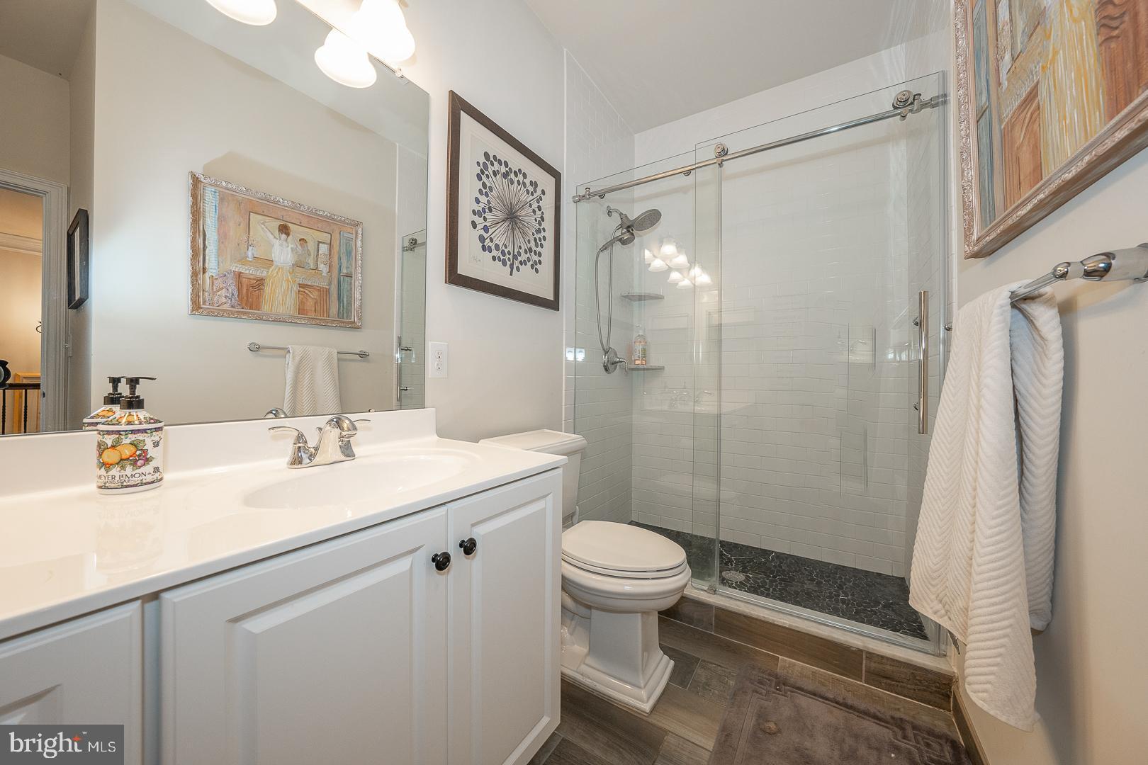 3728 LISETER GARDENS