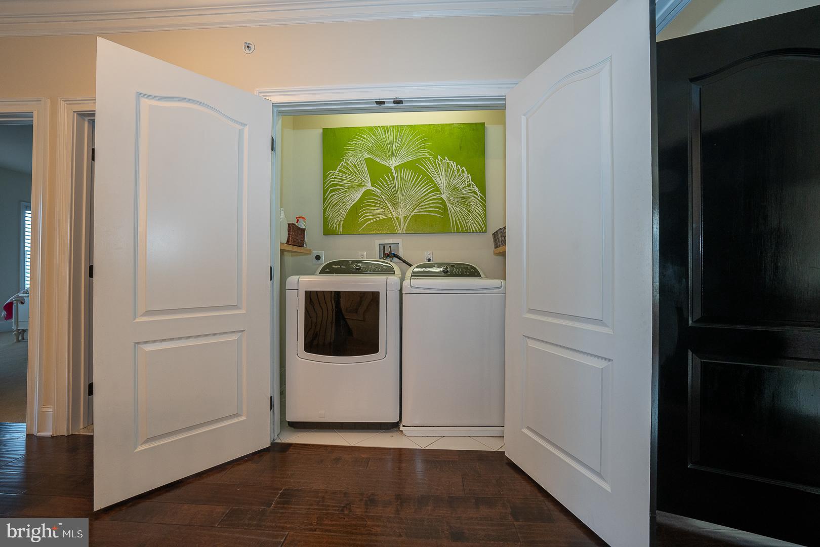 3728 LISETER GARDENS