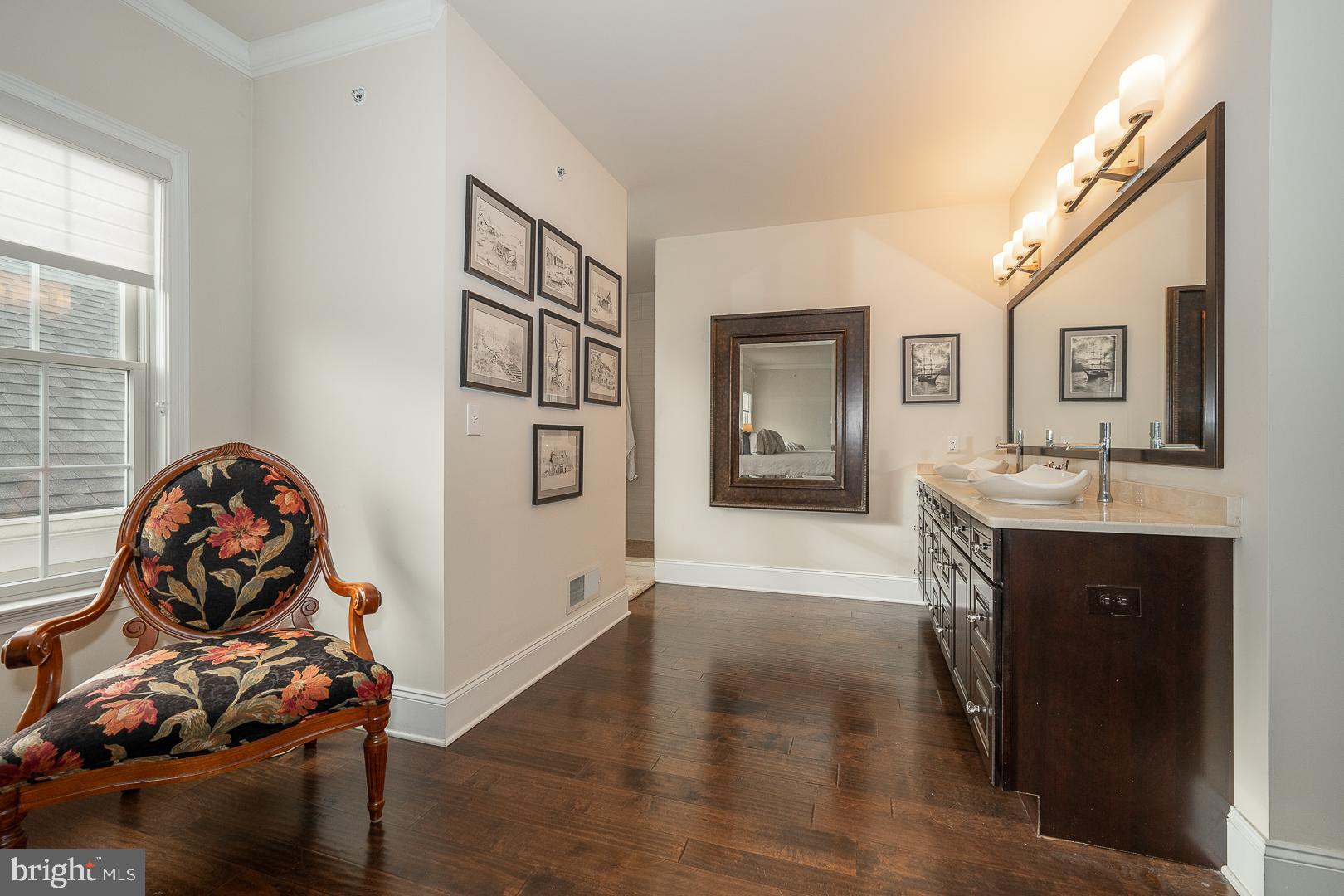 3728 LISETER GARDENS