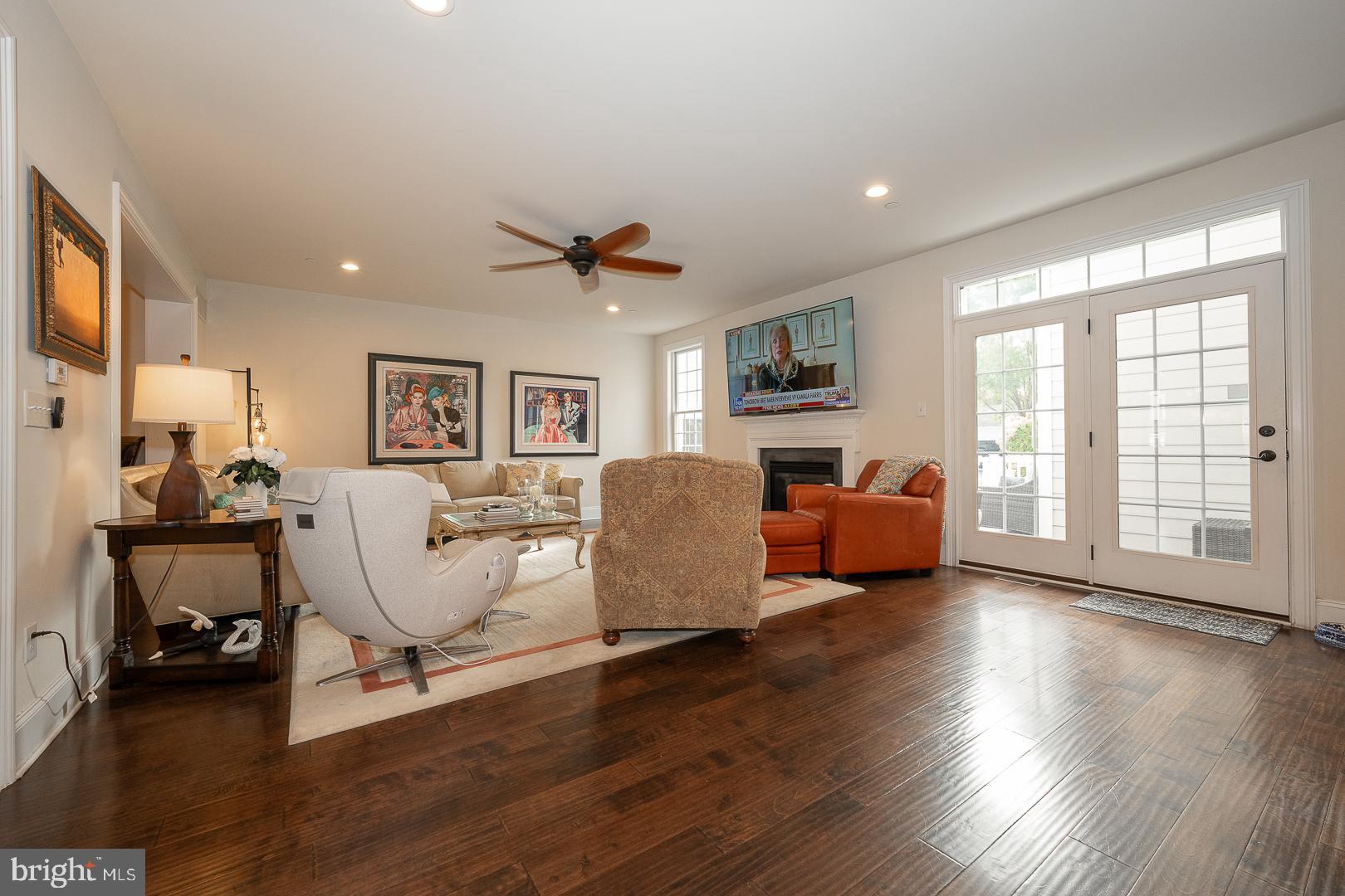 3728 LISETER GARDENS