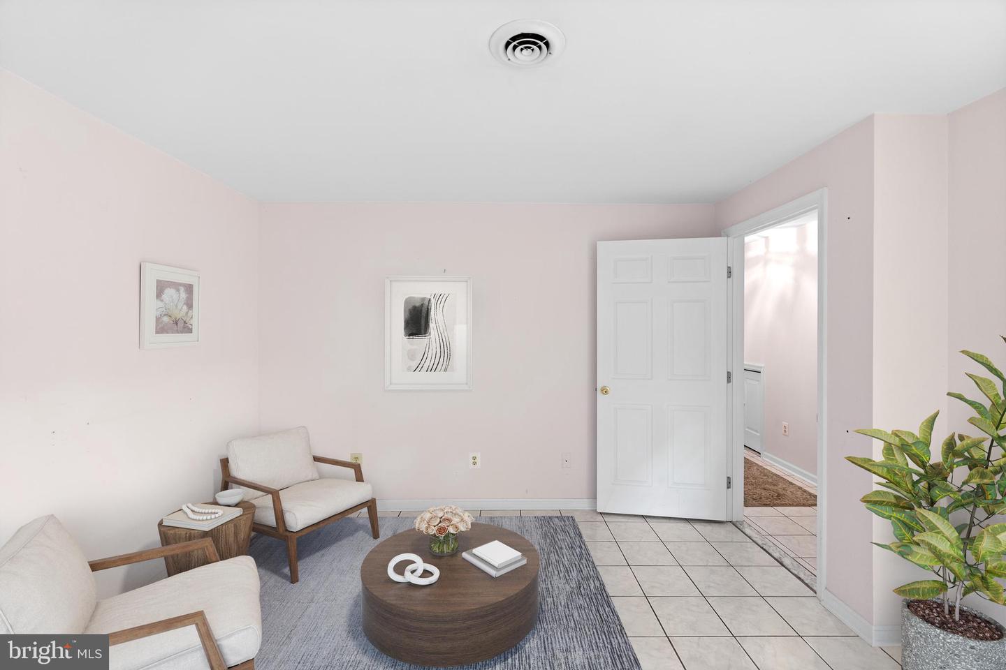 247-A Moria Pl