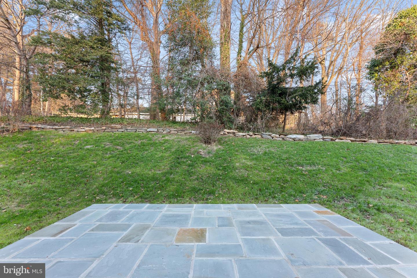 108 Stratford Ln