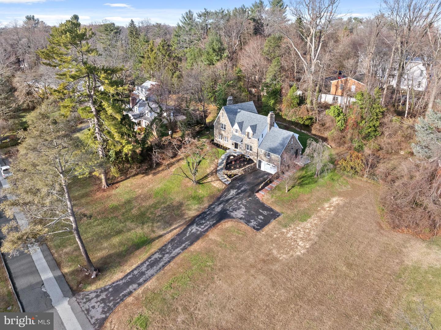 108 Stratford Ln