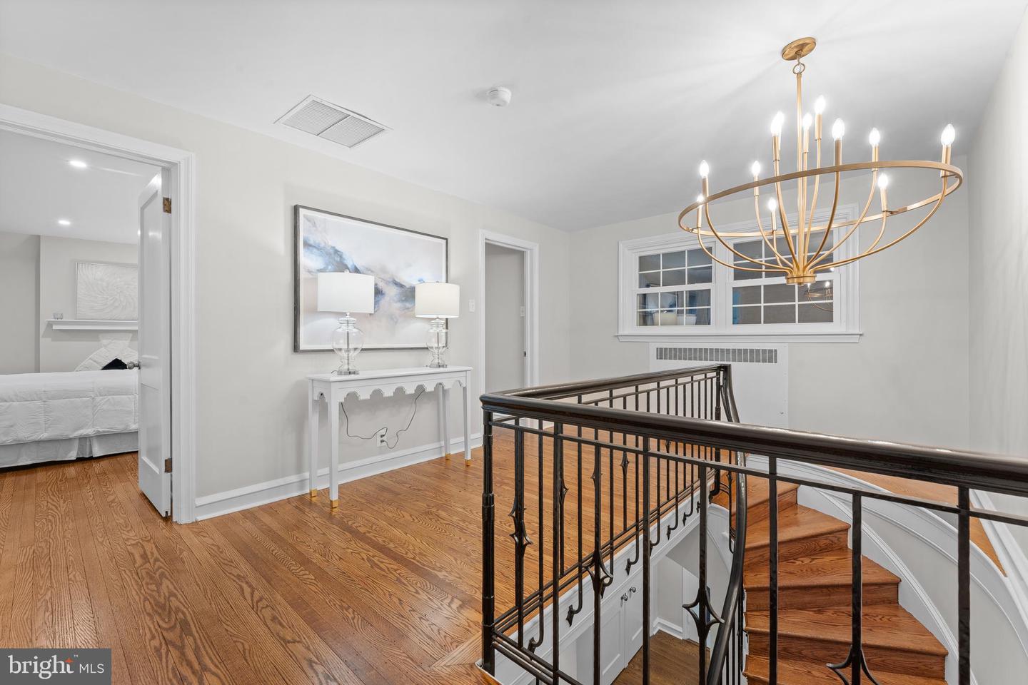 108 Stratford Ln