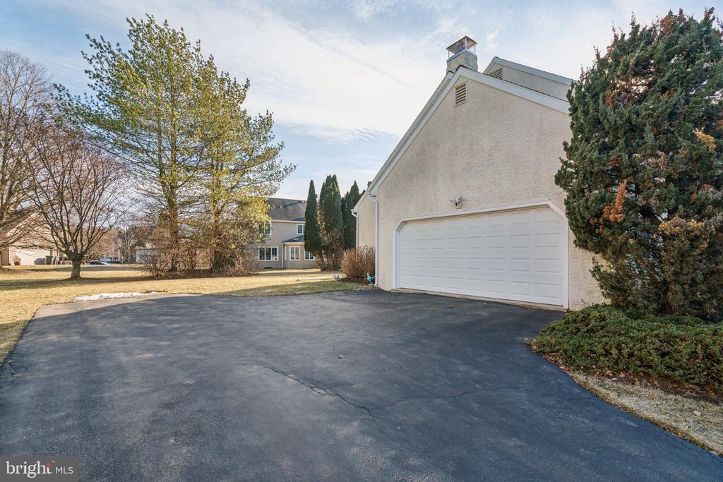 20 ROCKHILL DRIVE