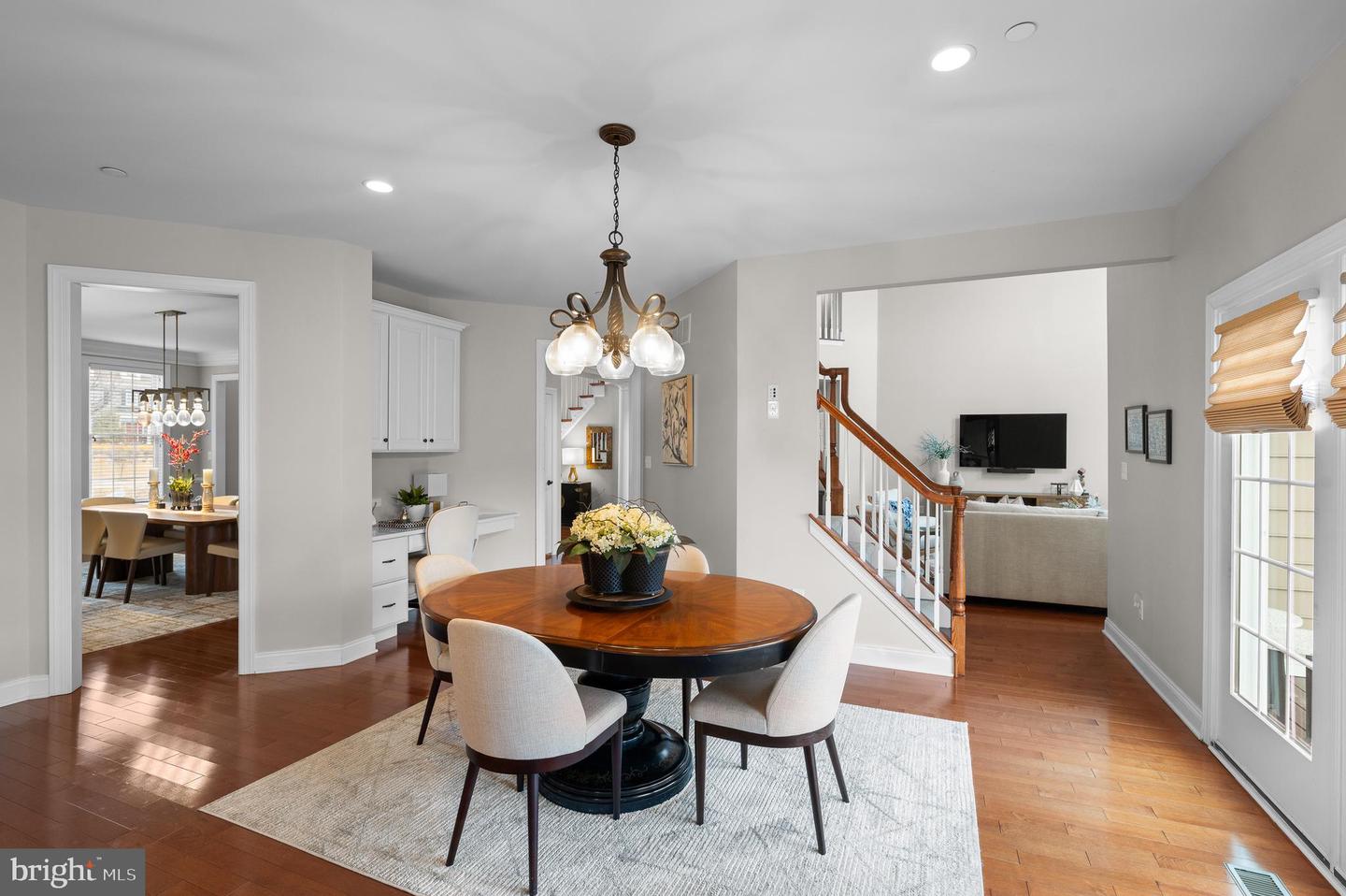 300 Greenbank Ln
