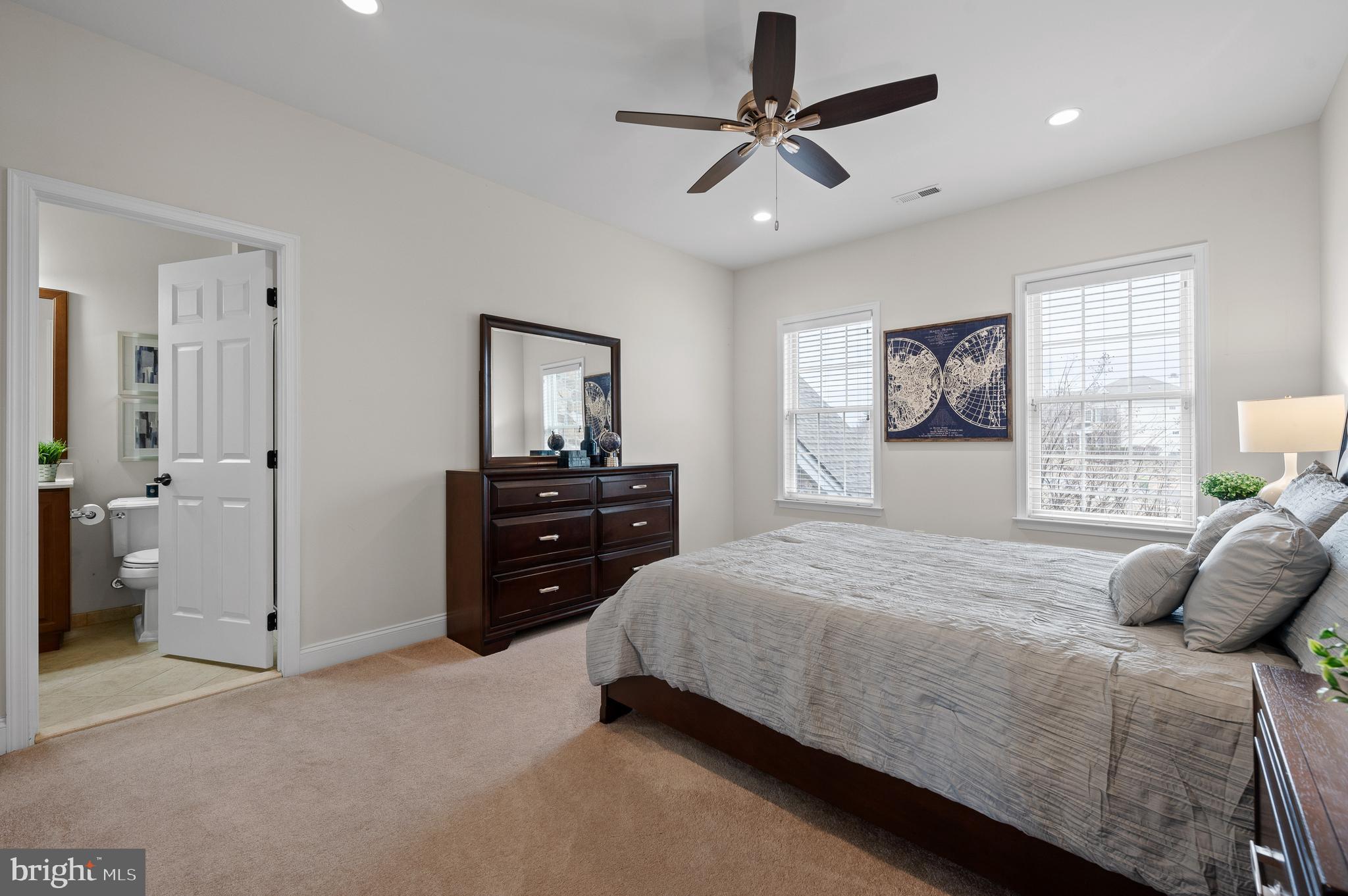 300 Greenbank Ln
