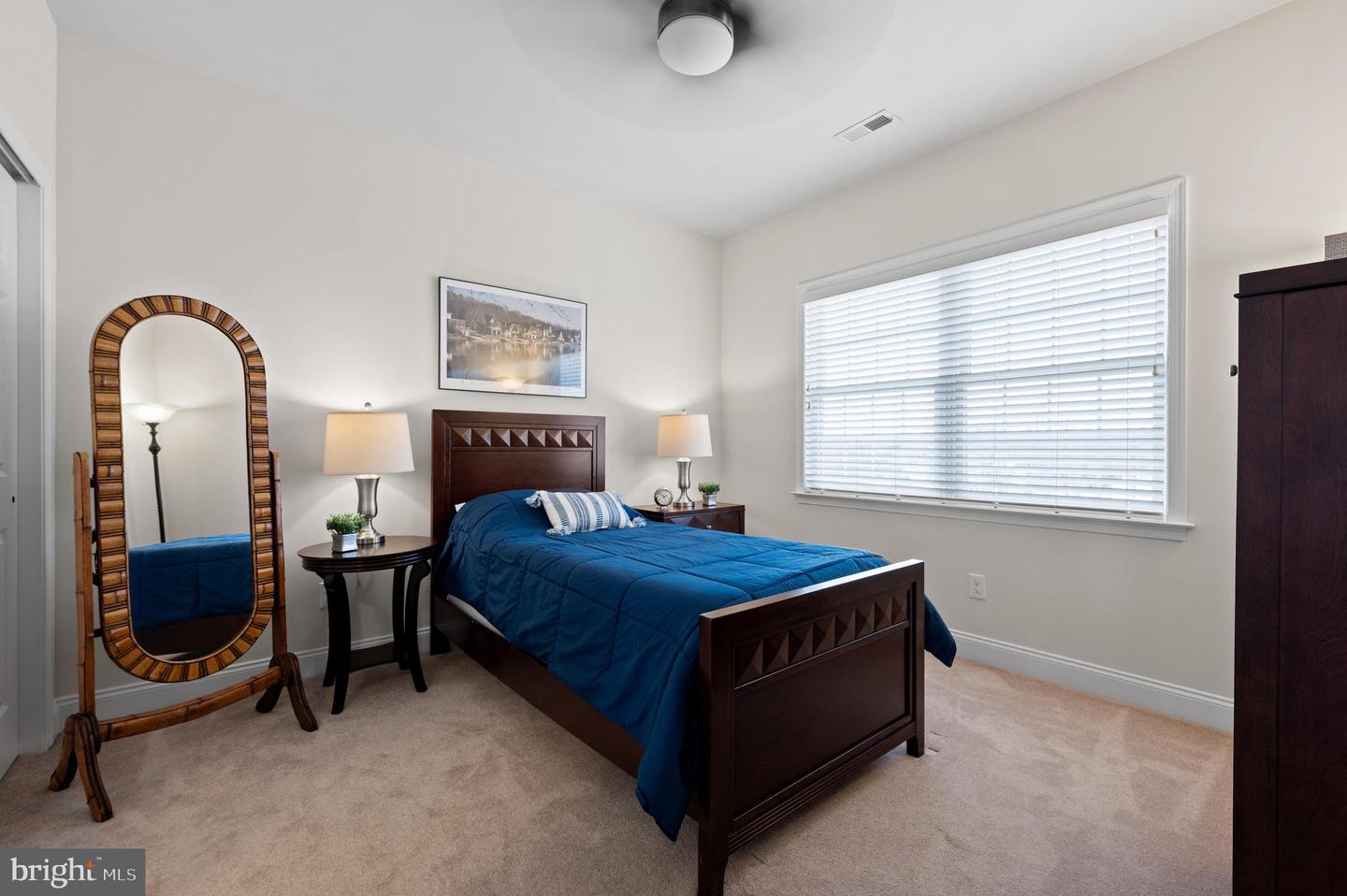 300 Greenbank Ln