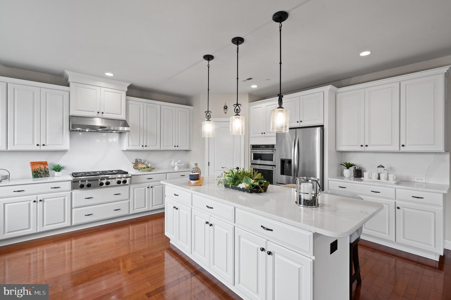 300 Greenbank Ln