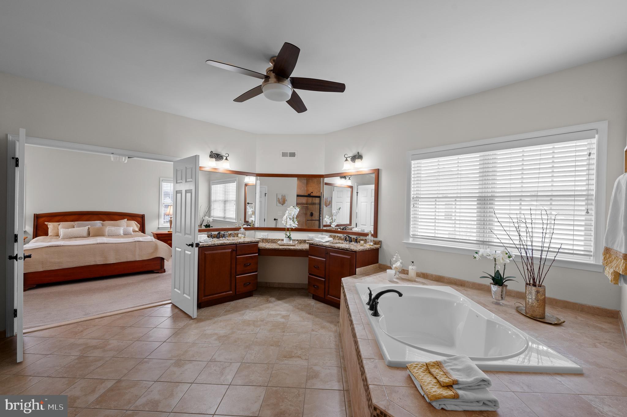 300 Greenbank Ln