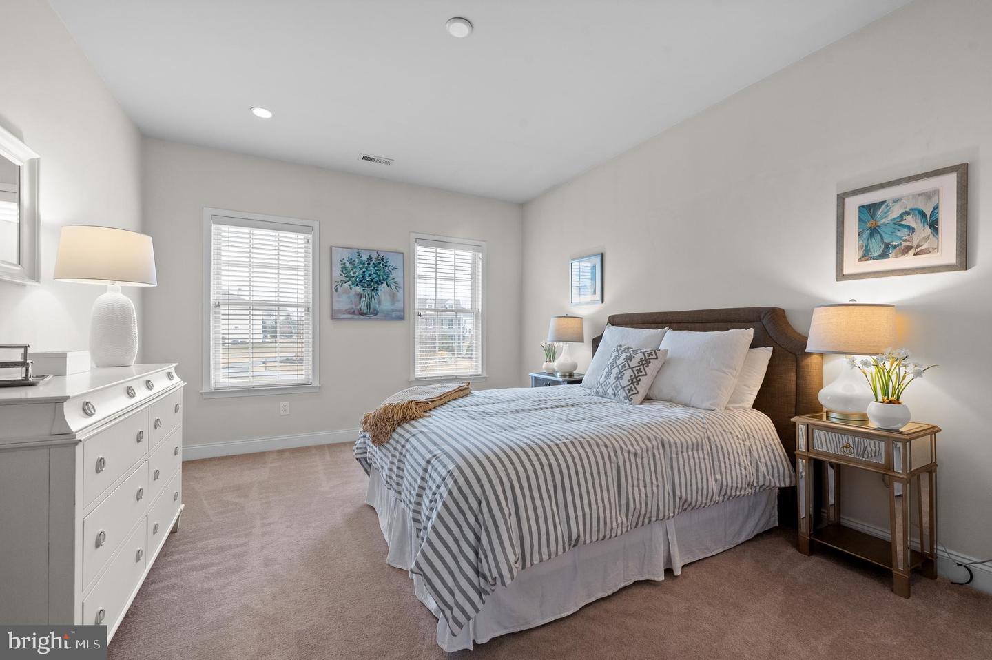 300 Greenbank Ln