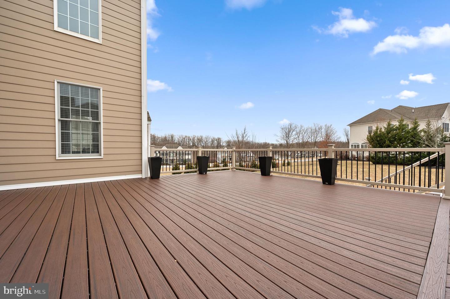300 Greenbank Ln