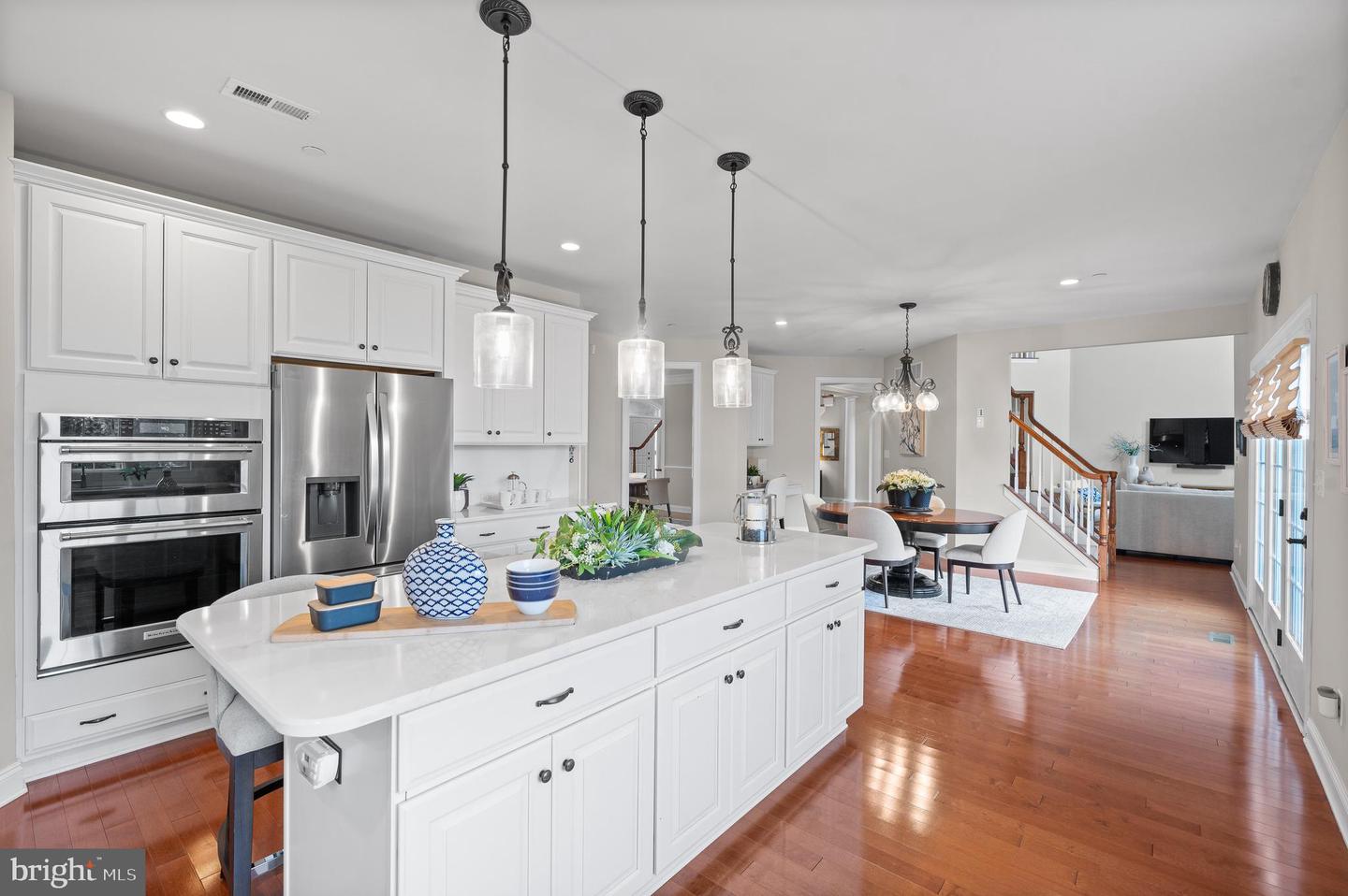 300 Greenbank Ln