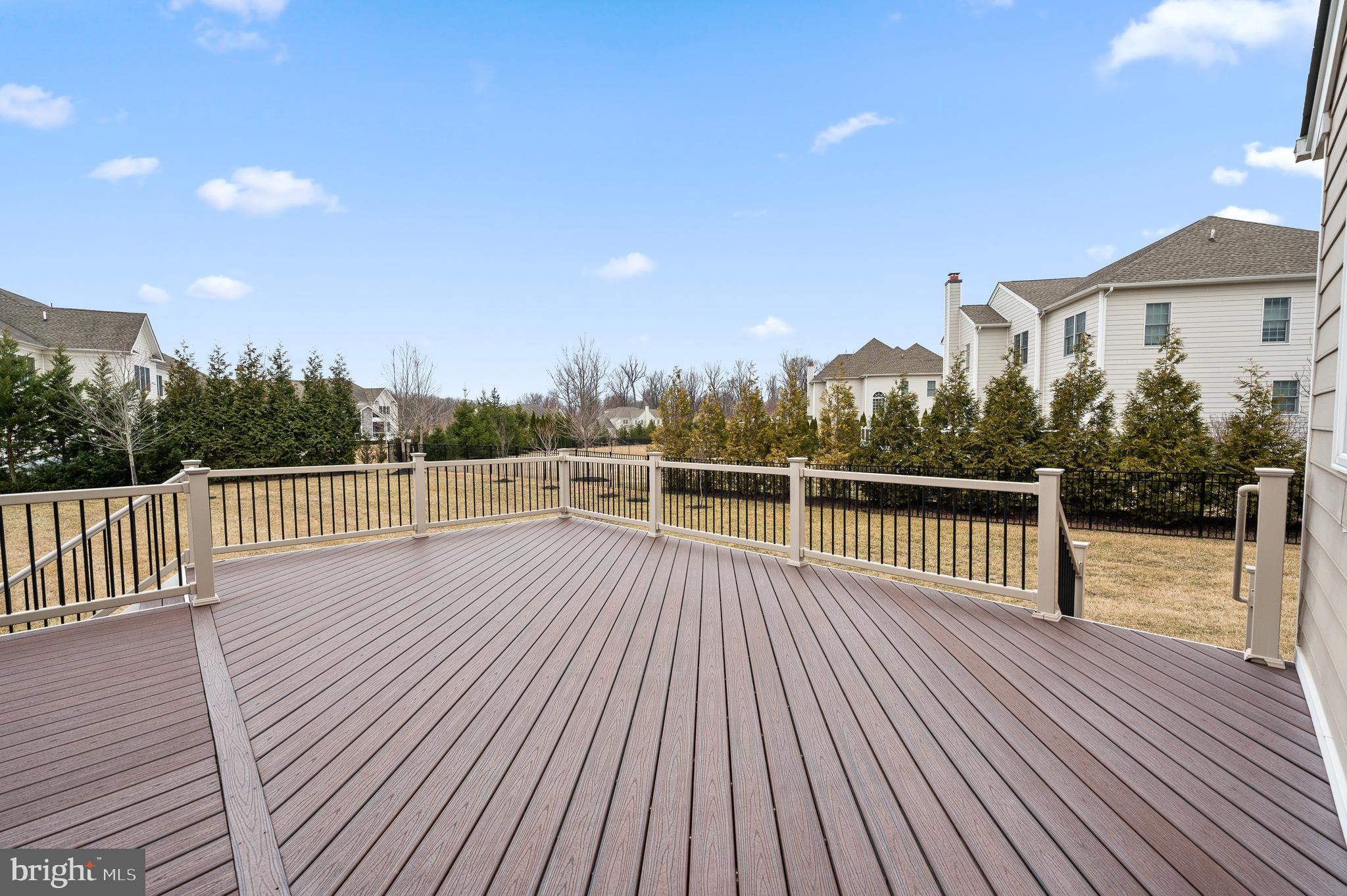 300 Greenbank Ln
