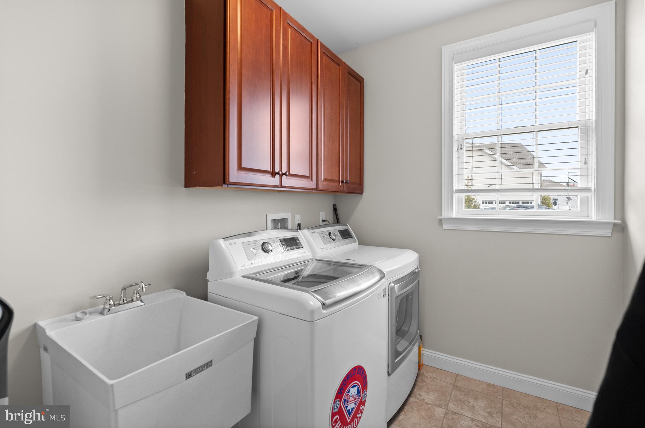 300 Greenbank Ln