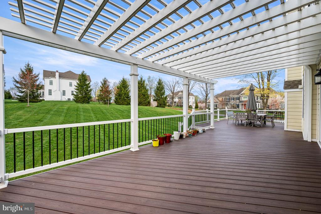 301 GREENBANK LANE