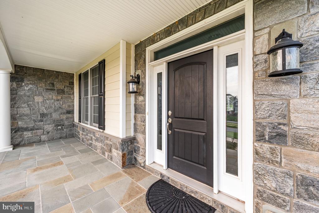 301 GREENBANK LANE