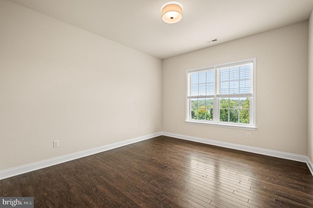 301 GREENBANK LANE