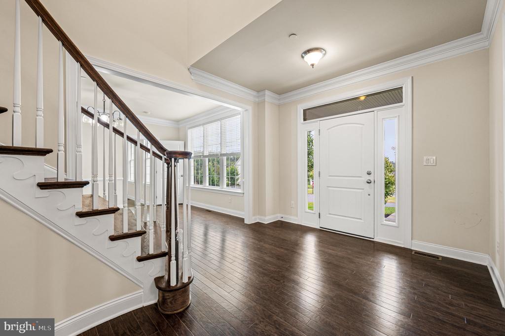301 GREENBANK LANE