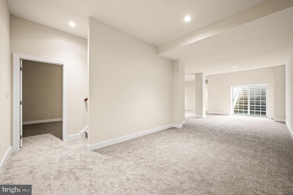 301 GREENBANK LANE