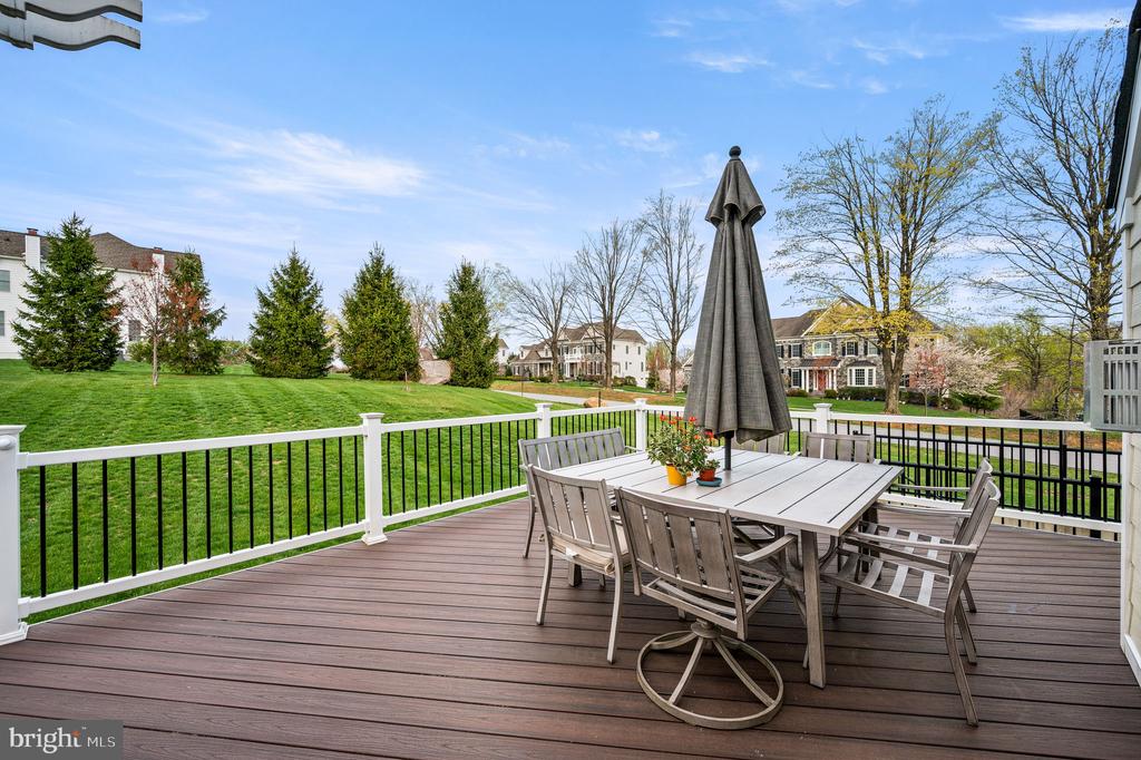 301 GREENBANK LANE