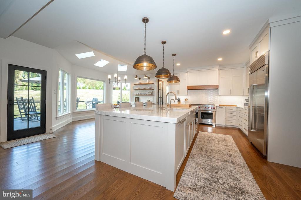 5 HONEYSUCKLE COURT