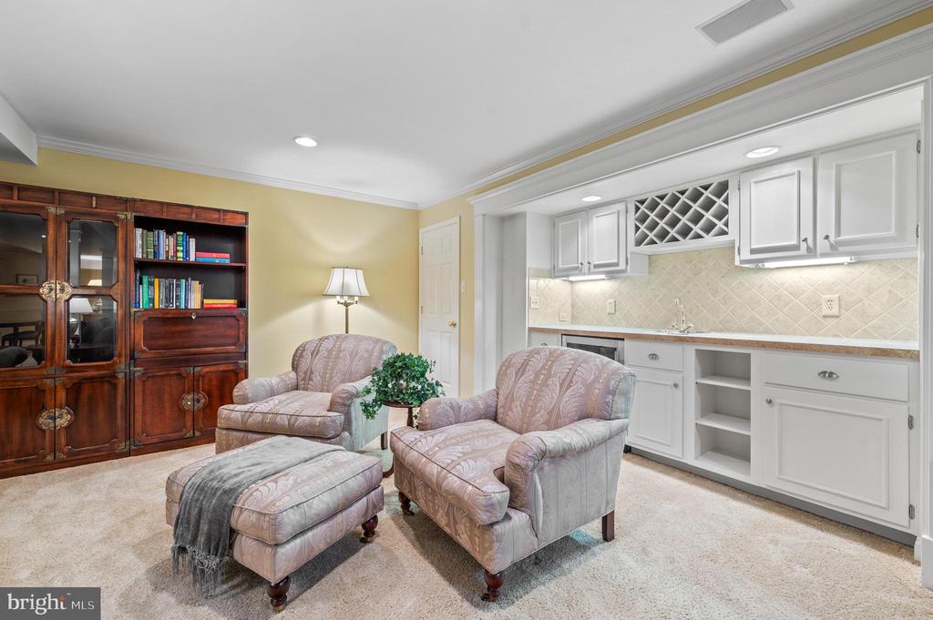 130 Hunt Valley Cir