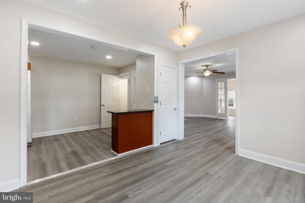 1147 HARDING DRIVE