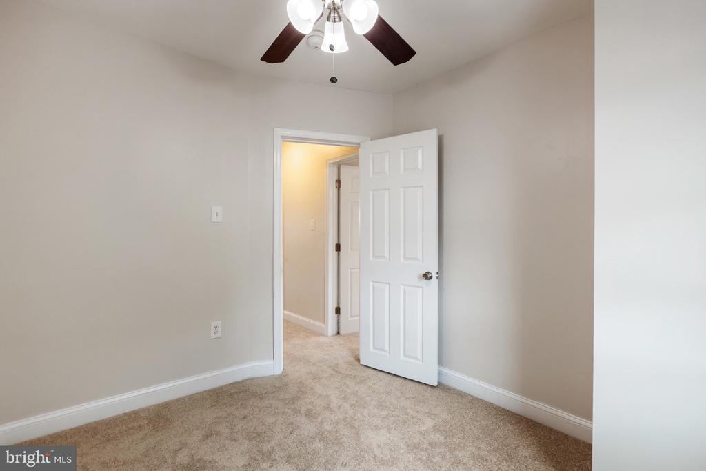 1147 HARDING DRIVE