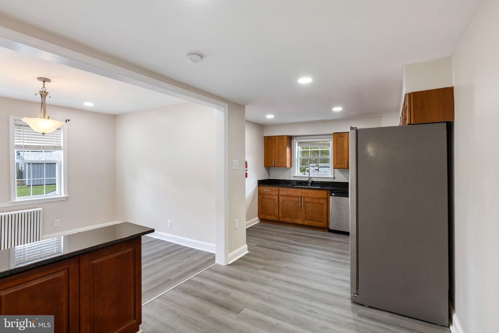 1147 HARDING DRIVE